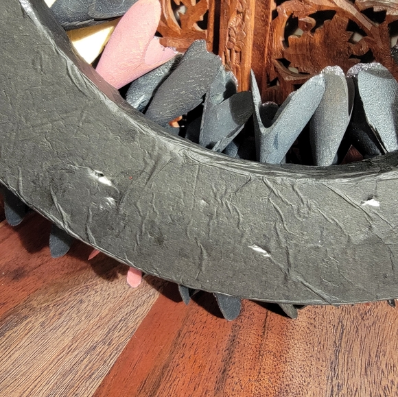 NWT Skull and Wood Flower Halloween Spooky Season Wreath - Picture 7 of 7